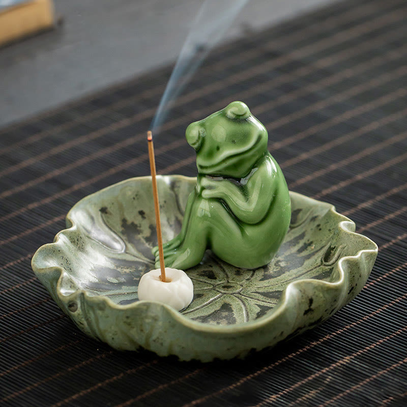 Leaf Meditation Frog Pattern Ceramic Incense Burner Decoration