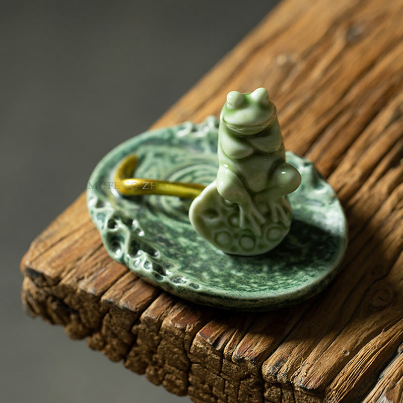 Leaf Meditation Frog Pattern Ceramic Incense Burner Decoration