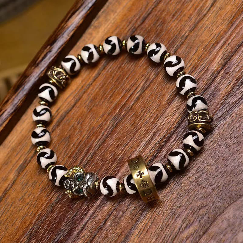 Vintage Tibetan Dzi Bead Om Mani Padme Hum Blessings Bracelet