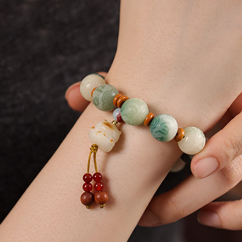 Gradient Bodhi Seed Om Mani Padme Hum Carved Zakiram Peace Bracelet