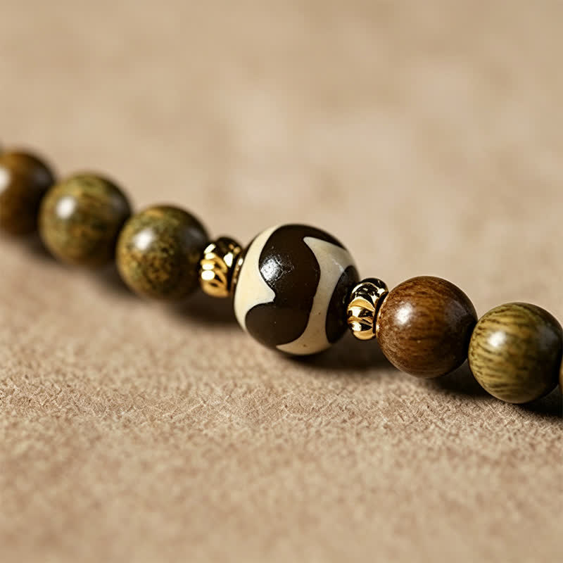 Green Sandalwood Serenity Hand-Woven Cat Charm Retro Ethnic Mala