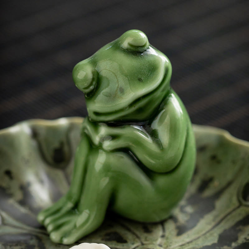 Leaf Meditation Frog Pattern Ceramic Incense Burner Decoration
