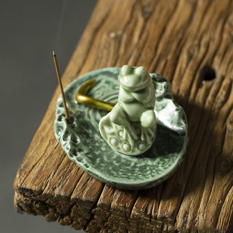 Leaf Meditation Frog Pattern Ceramic Incense Burner Decoration