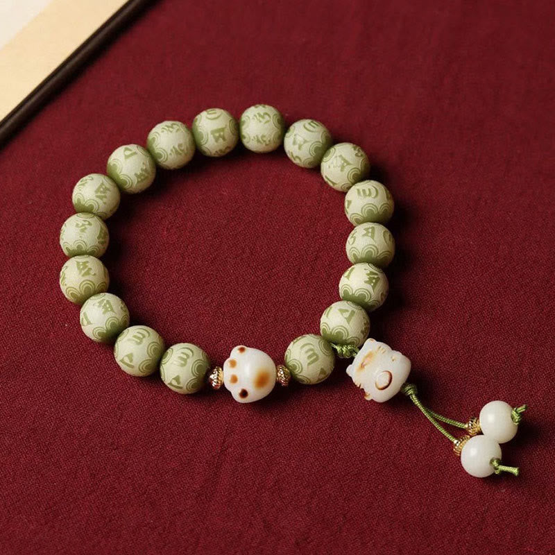 Green Bodhi Seed Cat Paw Om Mani Padme Hum Engraved Wisdom Bracelet