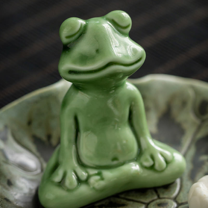 Leaf Meditation Frog Pattern Ceramic Incense Burner Decoration
