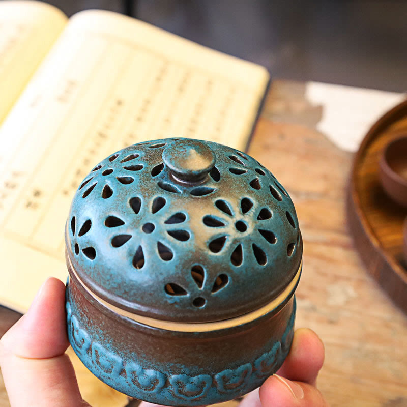 Mini Hollow Spiritual Meditation Ceramic Small Incense Burner Decoration