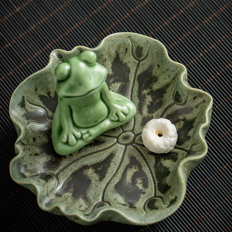 Leaf Meditation Frog Pattern Ceramic Incense Burner Decoration