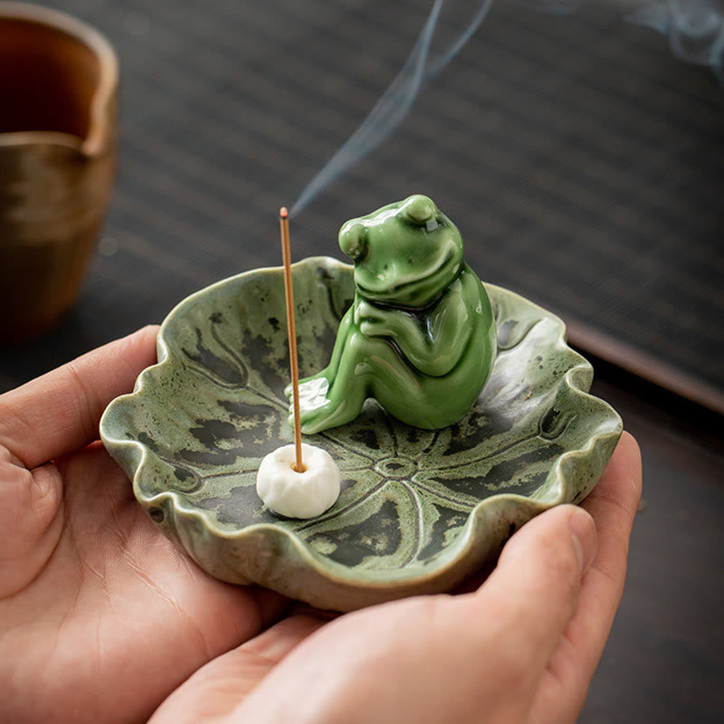 Leaf Meditation Frog Pattern Ceramic Incense Burner Decoration